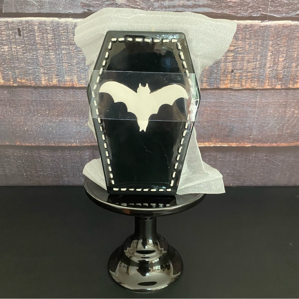 10 Strawberry Street Coffin-Shaped Bat Decor/Container
